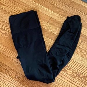 Blanqi Sport Support Leggings with Moto details